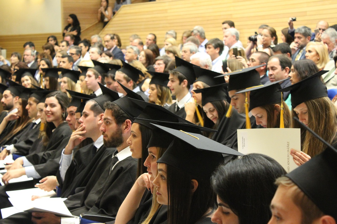 How to Study Effectively for Long Hours Without Losing Focus